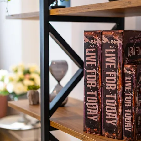 Lazuli Hermes Larnaca