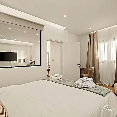 Lazuli Hermes Apartment