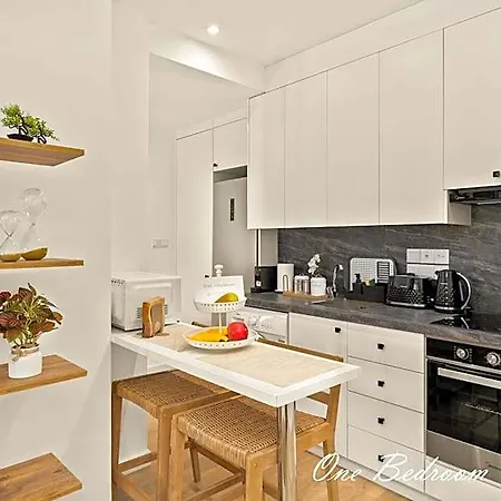 Lazuli Hermes Apartment