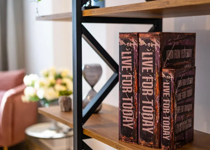 Lazuli Hermes Larnaca