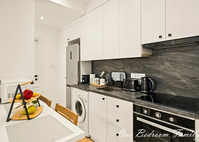 Lazuli Hermes * Larnaca